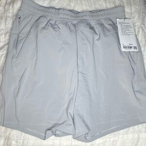 Lululemon Pace Breaker Short
7" *LL Sz med.
